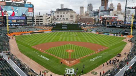 Pair of former Detroit Tigers scouts sue team alleging age discrimination