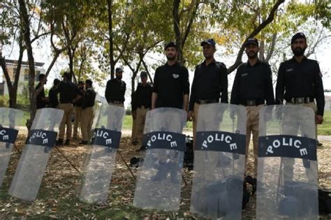 Pakistan'da farklı siyasi parti üyeleri arasında çıkan çatışmada 1 çocuk öldü - Son Dakika Haberleri