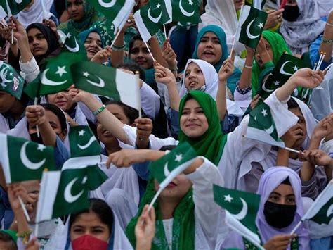 Pakistan’s caretaker premier is to be sworn in as people celebrate Independence Day