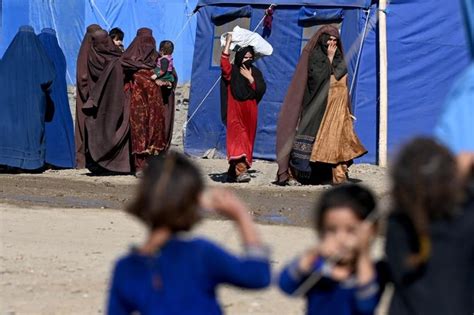 Pakistan opens 3 new border crossings to deport Afghans in ongoing crackdown on migrants