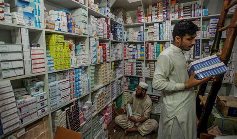 Pakistan recalls an injectable medicine causing eye infection, sight loss and orders a probe