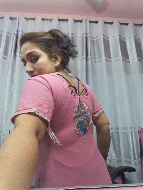 Pakistani Woman Breast Showing At Shops
