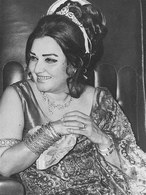 Pakistani noor jahan. Noor Jehan bade farewell to acting in 1963 after a career of 33 years (1930 to 1963). The pressure of being a mother of six children and the demanding wife of a hero (Ejaz Durrani) forced her to give up her career. Noor Jahan made 14 films in Pakistan, ten in Urdu, four in Punjabi. After quitting acting she took up playback singing. 