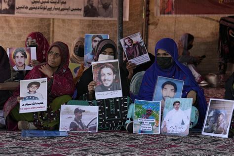 Pakistani police free 290 Baluch activists arrested while protesting extrajudicial killings