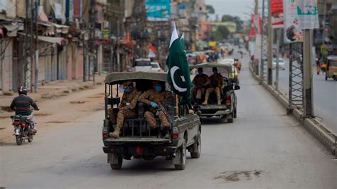 Pakistani raid on a militant hideout near Afghanistan leaves 3 militants dead, the military says