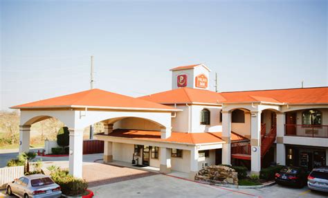 Palace inn 290 hwy 6. Welcome The Palace Inn, Brenham, Texas A 44-minute drive from College Station, just off Highway 290 or a 73.5-mile drive from Houston. Our Brenham, Texas Hotel's accommodations and top-notch amenities is conveniently located off Highway 290 W in Brenham, Texas... 