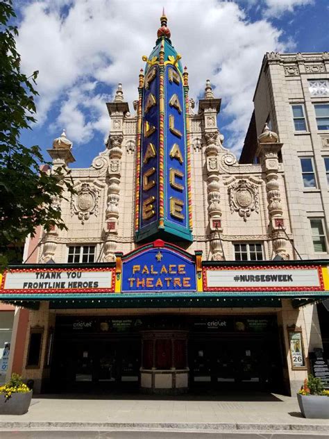 Palace theatre louisville. The Louisville Palace Theatre is a 15-minute walk from the banks of the Ohio River and is easily accessed by bus numbers 19 and 21 that stop near the entrance. Louisville International Airport is 10 minutes’ drive from the theatre. 
