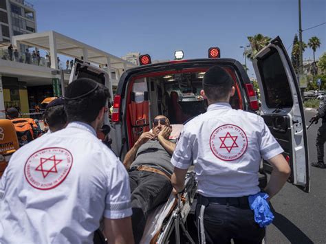 Palestinian attacker wounds 8 in Tel Aviv as Israel presses on with West Bank operation