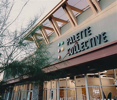 Palette collective. Located near the Chandler Airport with easy access off of the 202 SanTan Freeway, the east Chandler Palette Collective offers creative studio coworking spaces for various retail industries including hair, beauty, food and beverage. Free onsite parking is available. 