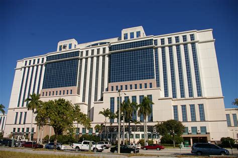 Palm beach county court. North County Courthouse; Royal Palm Beach Branch; South County Courthouse; West County Courthouse; Meet Joseph Abruzzo; News. Events; Fraud Alerts; Public Notices ... 