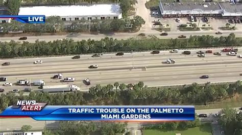 Palmetto Expressway shut down in Miami Gardens due to debris from crash