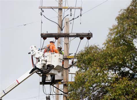 Palo Alto power outage affects thousands; cause unknown