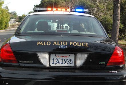 Palo Alto residential burglary interrupted by resident, suspects at large