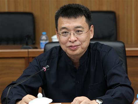 To Pan Yue, public participation is a key principle that reflects the development of a society, and is a requirement for both economic growth and environmental protection .... 