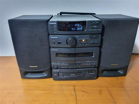 Panasonic hifi system with turntable.  Sony XO-700W HiFi System With P...