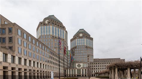 Pandg address in cincinnati. Whaley will succeed Majoras as P&G's (NYSE: PG) chief legal officer on July 1. She currently serves as senior vice president and general counsel for P&G's North America practice groups and sector ... 