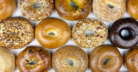 Aug 26, 2013 · A Baker’s Dozen of bagels is normally $9.99. But visit Panera Bread on a TUESDAY and you’ll pay only $6.99 for 13 bagels (that’s $0.54 each!) You’ll see the special Tuesday price on the menu board if your location is participating. For $6.99, you can mix and match any 13 bagels of your choice, including Signature flavors (some flavors ... 