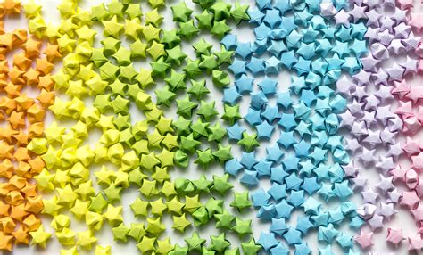 Paper stars. Learn how to make paper stars two different ways in this tutorial! You can choose the … 