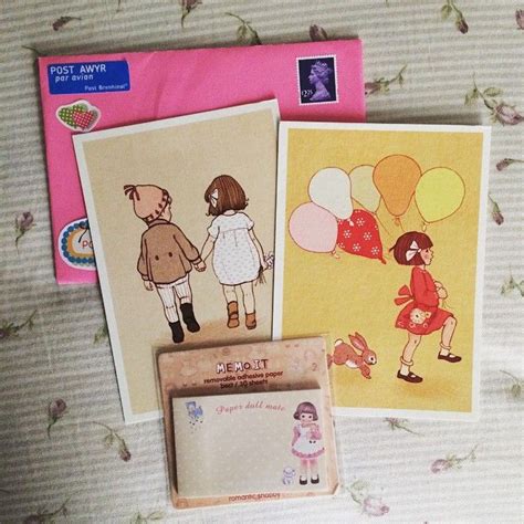 This paper doll comes with a blank card and a matching #11 envelope to inspire your inner pen pal. Send a note of unusual kindness! Approx size of assembled .... 
