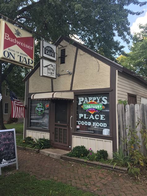 Pappys place. Great food, great drinks and great place to meet a new friend. Pappy's Grill & Pub | Saint Joseph MO Pappy's Grill & Pub, Saint Joseph, Missouri. 4,713 likes · 1 talking about this · 6,627 were here. 