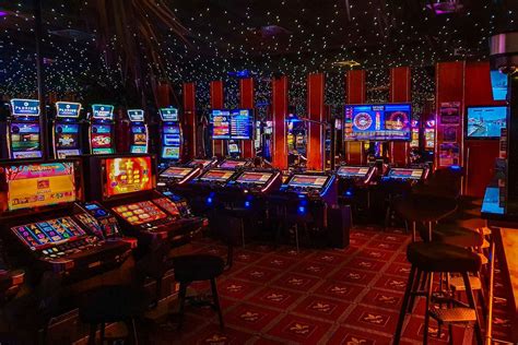 paradise casino employment