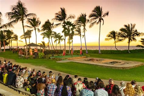 Paradise cove luau oahu. Experience a night of Hawaiian culture and hospitality at the renown Paradise Cove Luau. A must for first-time visitors, you can enjoy traditional Hawaiian cuisine, performances, and drinks. Throughout the evening your hosts encourage you to engage with traditional ceremonies, arts, crafts, and games. Plus, an option to … 