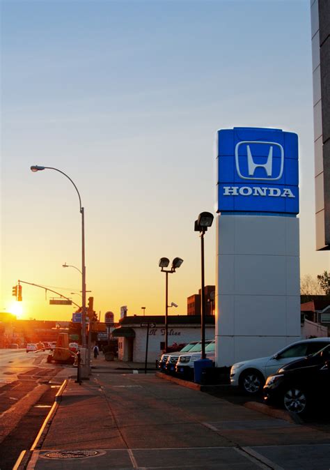 Paragon honda new york. At Paragon Honda we pride ourselves on making the dealership experience simple and frustration free for drivers all across New York. Whether you're shopping for a new Honda vehicle for sale in Queens, a quality used car, truck, or SUV, or find yourself in need of a world-class Honda service department, Paragon Honda is standing by to help. 
