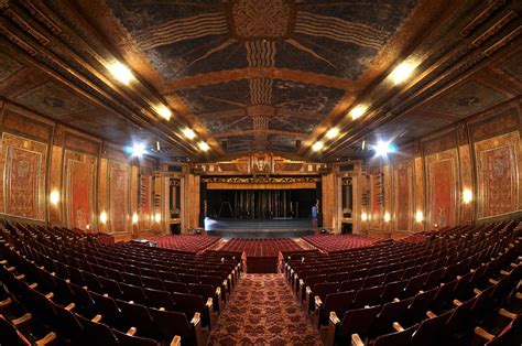Paramount ashland ky. ASHLAND — “Paramount Joe” is the Paramount Arts Center’s resident ghost. The historic theater in downtown Ashland is hosting an 18-plus ghost hunt on Saturday, Oct. 14, from 8 p.m. to 2 a.m. 