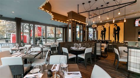 Parc restaurant detroit. A roundup of local food, drink and restaurant news: Downtown Detroit's newest steakhouse is looking to fill out its staff. Sullivan's Steakhouse, located at 1128 Washington Blvd. inside the Westin ... 