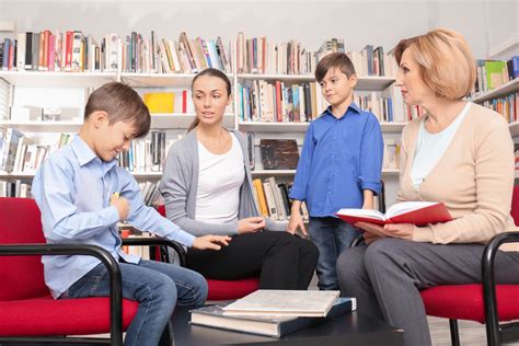 Our online courses can help you: Understand children's challenging behaviors; Discover practical parenting strategies; Learn about welcoming a child into your family; Meet your training requirements; With Foster Parent College, parents can access courses at their own convenience, 24/7, and move through them at their own pace.