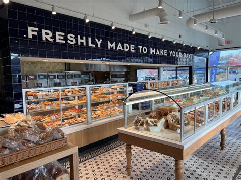 Paris baguette livingston. With a projected 1,000 cafes in the United States by 2030, Paris Baguette is one of the fastest-growing neighborhood bakery cafés in the world. Our vision is to reestablish the neighborhood bakery café as the heart of the community around the world. 