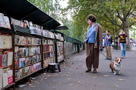 Paris booksellers won’t let their street stands along the Seine be removed for the 2024 Olympics