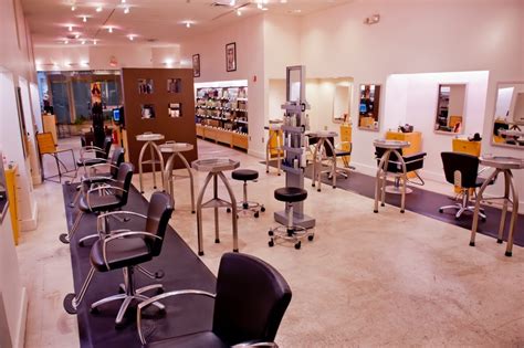 Paris Parker Salon & Spas are beauty & hair salons in New Orleans, Lakeside Mall Metairie, Baton Rouge, Hammond, & Mandeville. Visit our Aveda salons today.