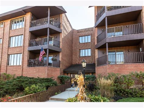 Park Ridge, IL Condos & Townhomes For Sale