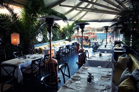 Park Samdan ParkŞamdan&TheBar Facebook.
