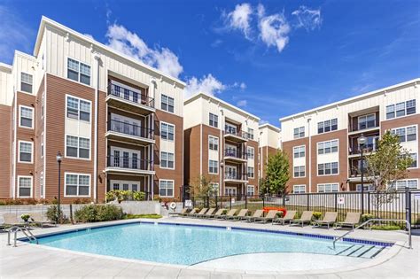 Park on morton. The Park on Morton is a beautiful luxury off-campus student housing in Bloomington. Nestled 8 minutes of ride away from Indiana University Bloomington, they offer a variety … 