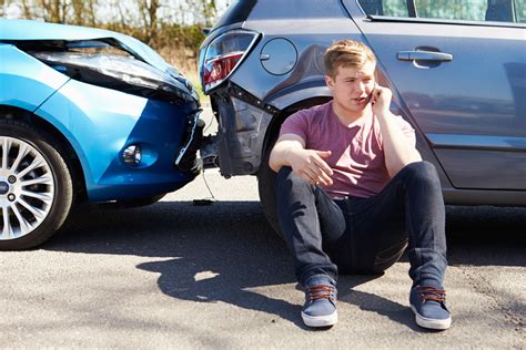 Parked Car Hit & Run, Farwell & Brady : milwaukee