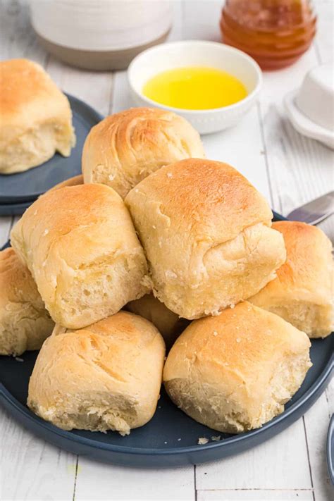 Parker House Rolls - The Suburban Soapbox