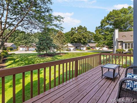 Parkwood Village HOA in Spring Lake, MI