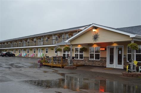 Parlee Beach Motel