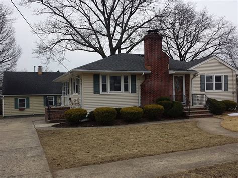 Parlin nj homes for sale. Search 64 homes for sale in Sayreville, NJ. Get real time updates. Connect directly with real estate agents. Get the most details on Homes.com. Find an Agent ... 1708 Pebble Place, Parlin, NJ 08859 / 21. $390,000 2 Beds; 2 Baths; 105 Standiford Ave, Sayreville, NJ 08872. A Cape Cod home in a highly sought-after area of Sayreville Township is ... 