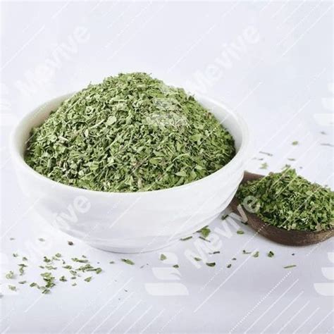 Parsley leaves dry.  Enjoy fresh, strong taste and durable packaging.  ...
