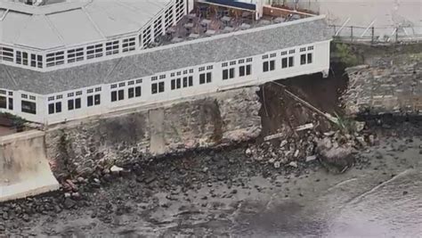Part of seawall collapses under Swampscott restaurant