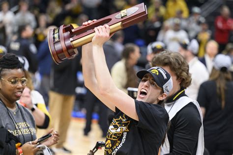 Party for first-timers: Clark, Iowa will play LSU for title