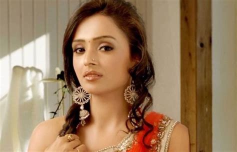 Parul chauhan biography