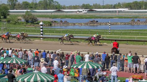 Parx racing. parx racing, located in parx east, features the hottest live thoroughbred racing action in the region. visit the state-of-the-art new grandstand, finish line bar, the clubhouse, the horsemen's lounge, picnic grove and more. 