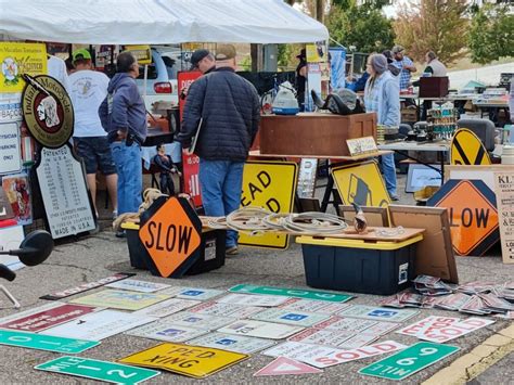 Pasco wa swap meet. Tri-Cities Events & Things to Do. ·. May 3, 2019 ·. Tri-Cities Swap Meet and Antique Car Show – Saturday, May 4. Benton County Fairgrounds, 1500 S. Oak St. in Kennewick (use 10th Ave. entrance) From 8 a.m. – 5 p.m. Admission: donations gladly accepted to benefit the Tri-Cities Technical Institute scholarship fund. 