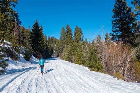 Skiers: 1+ (2 in icy snow conditions). Snowshoers: 1. Fitness: 1 to 2 depending on distance traveled. Access. From the Y-Junction, follow Highway 97 south to Blewett Pass. Just beyond (west of) the high point of the pass park on the north side of the highway. A SnoPark is required to park here and there is no means of buying such a …. 