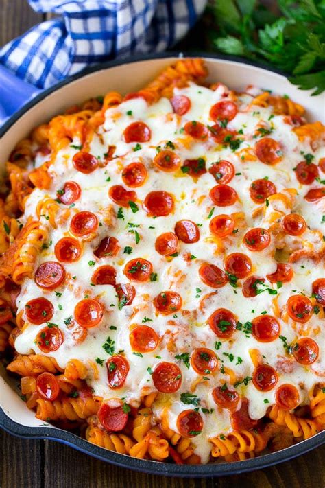 Pasta pizza. Start preheating oven to 350F degrees. In a large bowl, mix together pizza sauce and water. Add to the bowl, cooked pasta, 1 1/2 cups mozzarella cheese, cooked … 