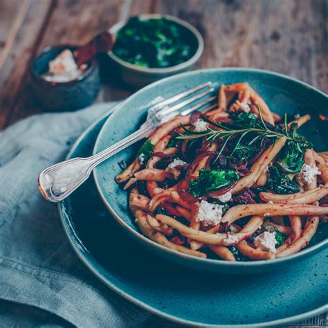 Pasta with Beets and Flower Sprouts * Freistyle by Verena Frei